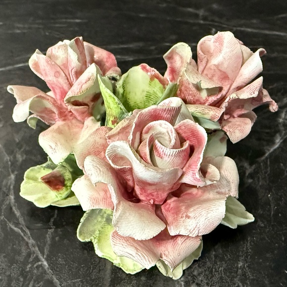 NOVE Capodimonte Floral Candle Holders - Picture 8 of 16